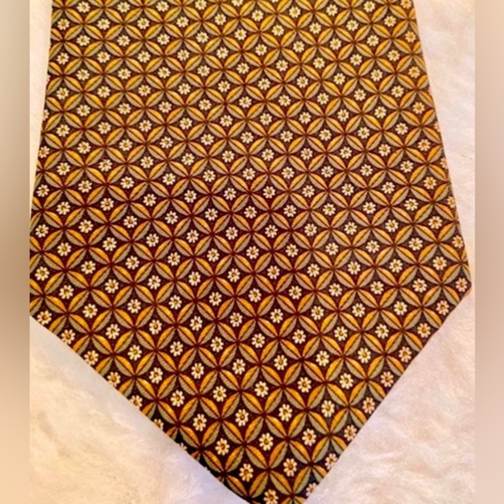Impressive! Bert Pulitzer imported So Impressive hand finished silk Neck tie